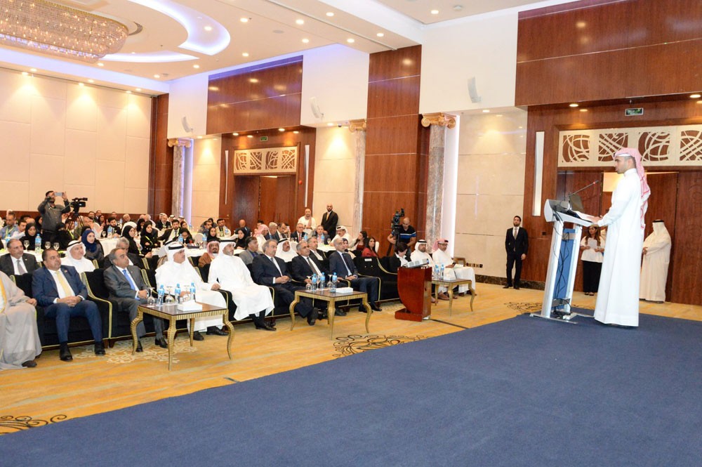 خلف يرعى مؤتمر المدن الذكية المستدامة الثالث