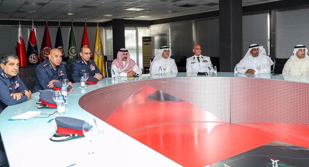 قائد خفر السواحل يبحث مع وكيل الداخلية الكويتية التعاون والتنسيق في مجال الأمن البحري