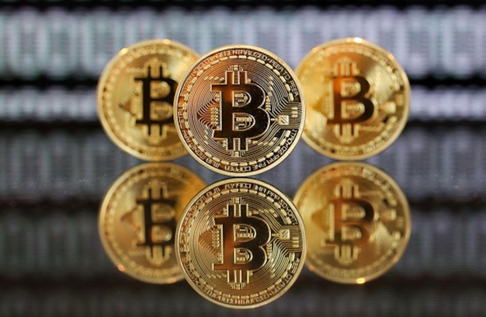"بيتكوين" تفقد 16% خلال جلستين فقط