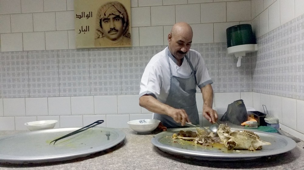 باجة “الجصاص”... السر في البهارات البحرينية