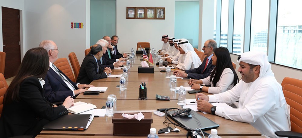وزير الصناعة يبحث مع غرفة التجارة الأمريكية الموضوعات المشتركة
