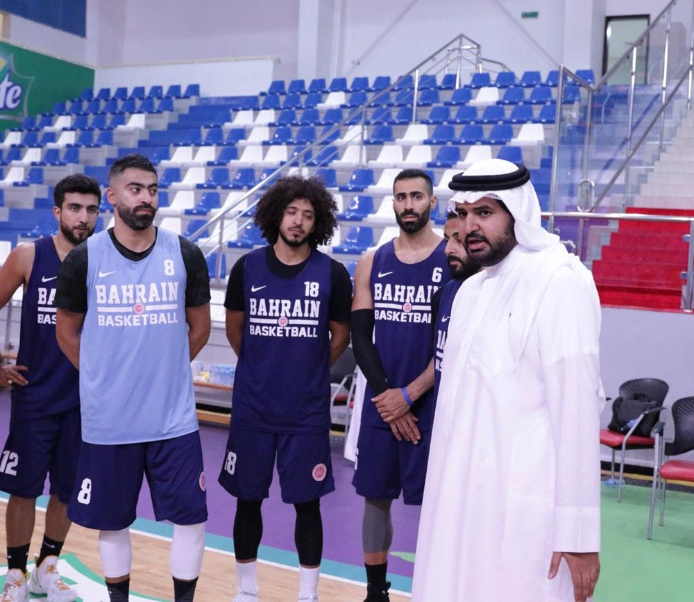 سمو الشيخ عيسى بن علي: ثقتنا كبيرة في لاعبي منتخبنا بتصفيات كأس آسيا