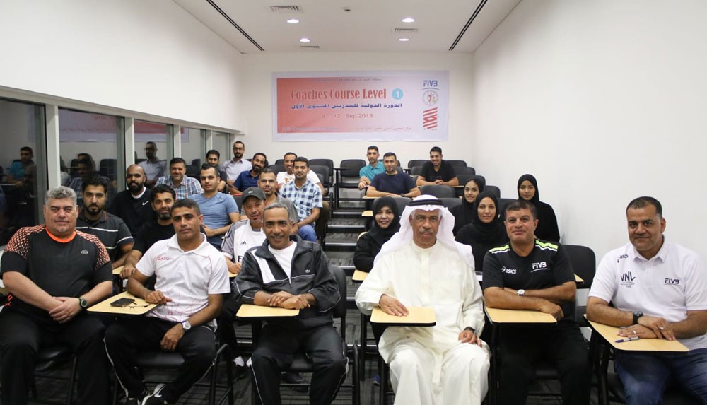 اتحاد الطائرة يعتمد ترفيع عدد من الحكام للدرجة الأولى والثانية