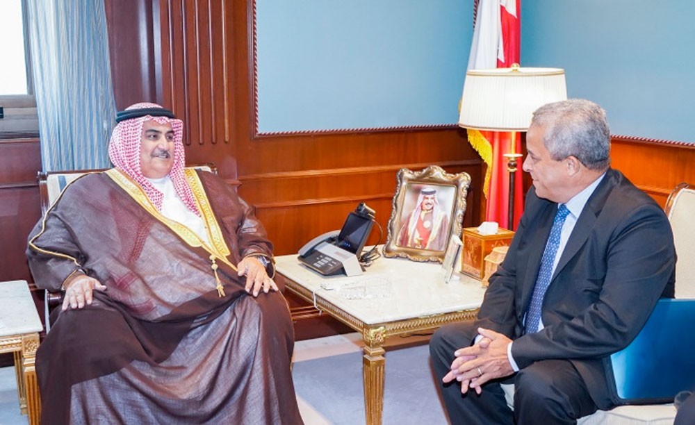 وزير الخارجية يتسلم رسالة خطية من نظيره الكوبي