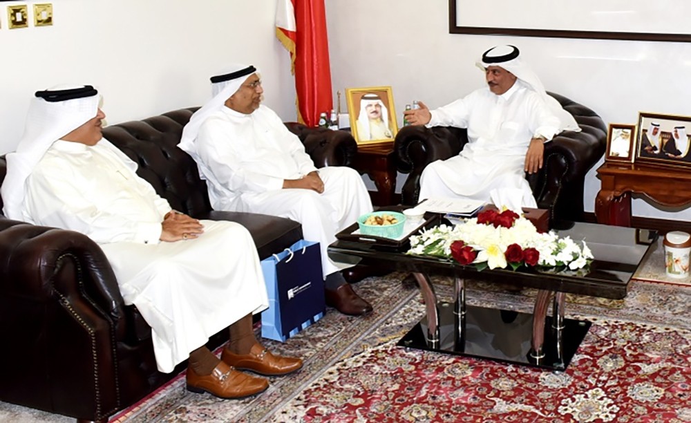 الدوسري يستقبل مدير برنامج الماجستير التابع لمعهد الادارة العامة