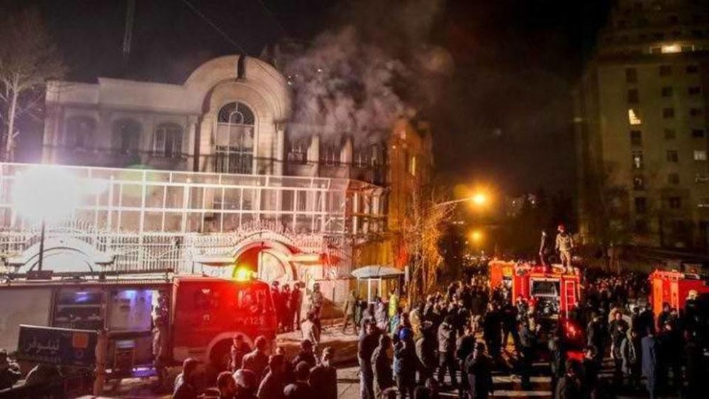 إيران تدين اقتحام قنصليتها.. ولا تحمي السفارات بطهران
