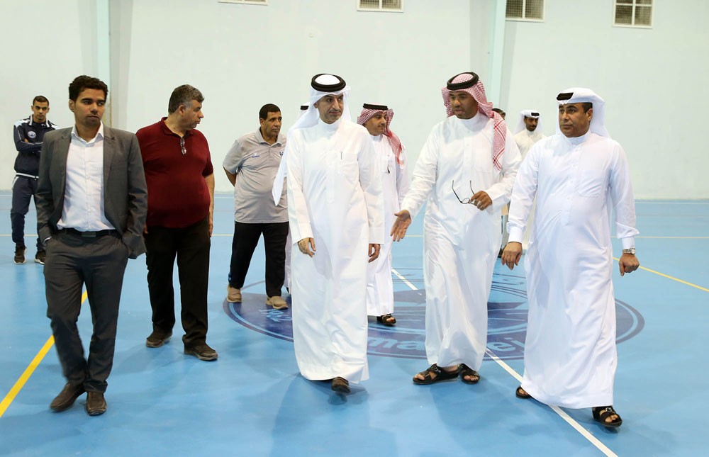 الجودر يزور نادي سماهيج ويجتمع بمجلس الإدارة ويطلع على برامجه واحتياجاته  