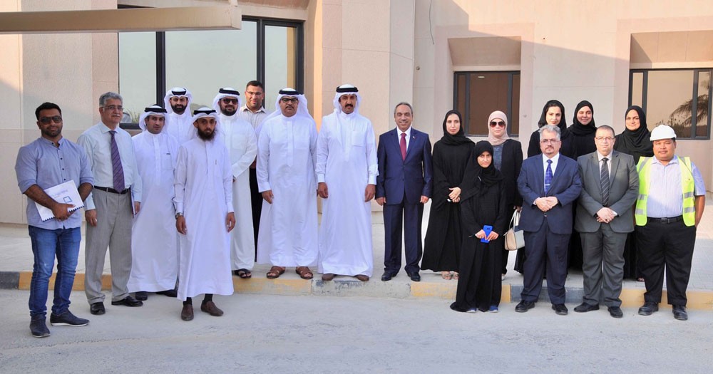 وزير الأشغال يتفقد أعمال الصيانة بدراسات