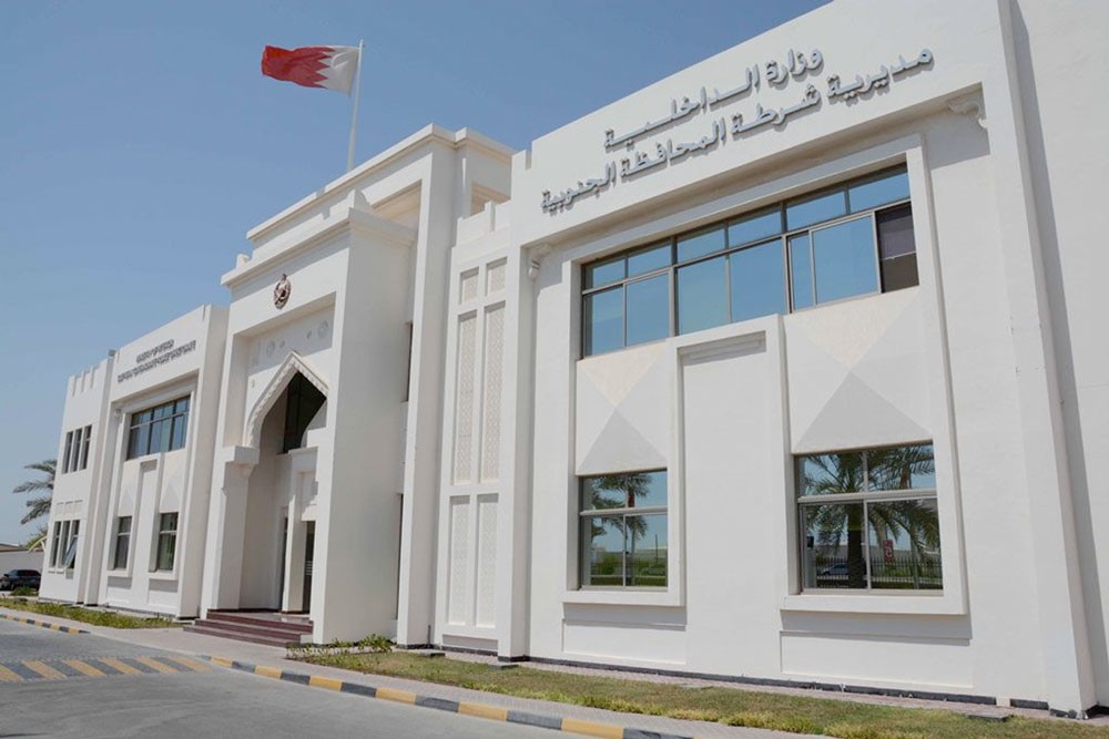 "الجنوبية": القبض على المشتبه بقيامه بسرقة ناقلي حركة لقاربين بمنطقة عسكر
