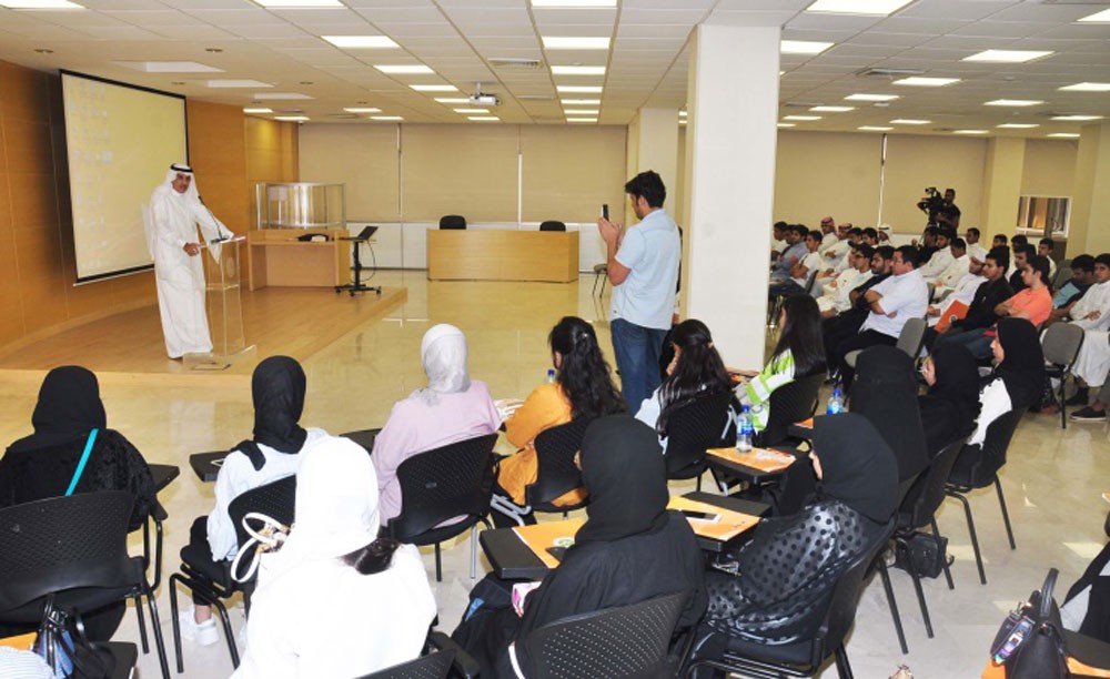 العوهلي : جامعة الخليج العربي بيت يعمل على تعزيز المواطنة الخليجية