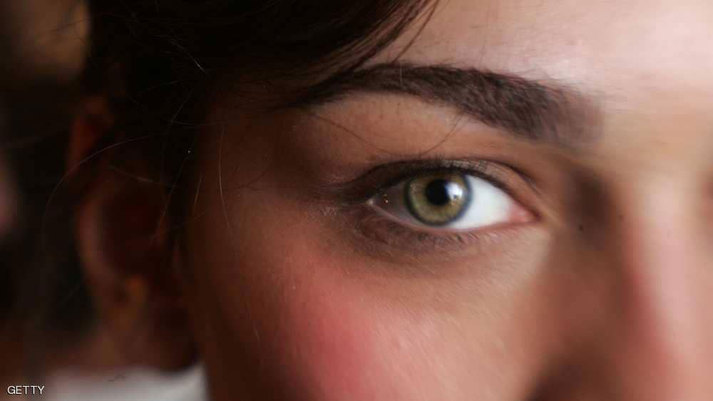  أطباء يحذرون من "خطأ بسيط" قد يسبب العمى