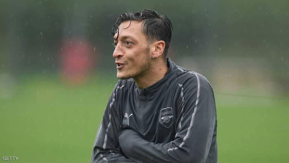  أوزيل يضع مدرب منتخب ألمانيا في موقف محرج