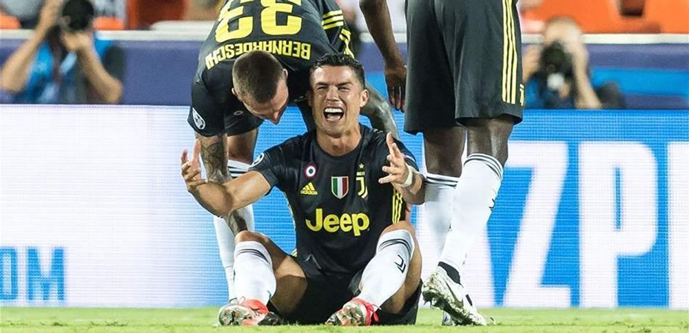  الاتحاد الأوروبي يعلن عقوبة رونالدو.. هل سيواجه اليونايتد؟! 