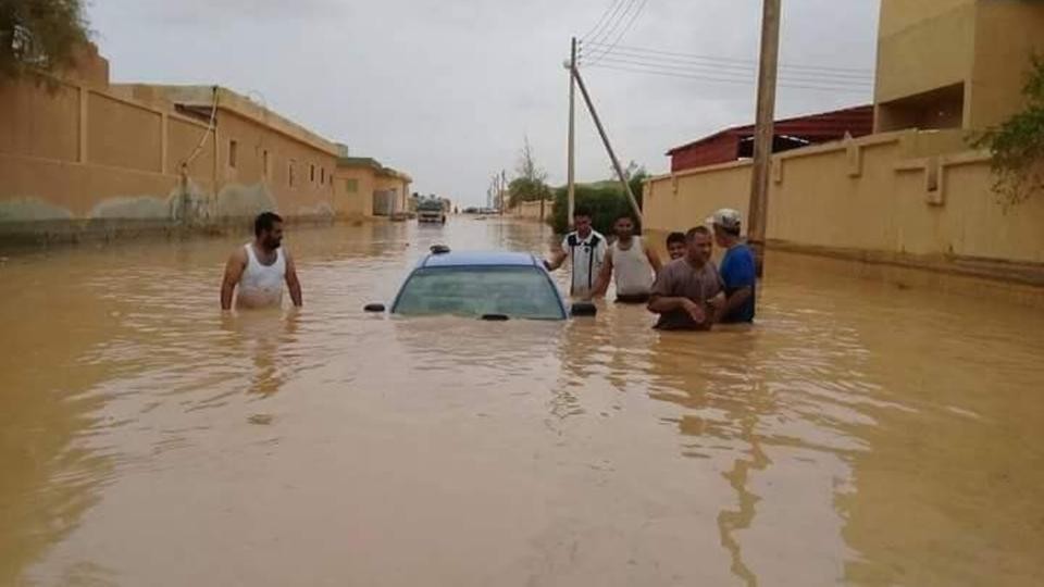 ليبيا.. مقتل شخصين جرّاء الفيضانات