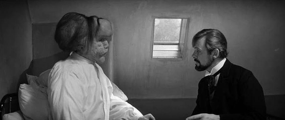 الرجل الفيل بنادي البحرين للسينما