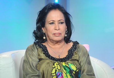 حياة الفهد تدرس مشروعها الجديد