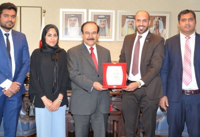 ميرزا يبحث مجالات التعاون في مجالات المباني الخضراء  