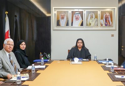 "وكيل الخارجية" تجتمع مع منسق الأمم المتحدة والممثل المقيم لبرنامجها الإنمائي بالبحرين