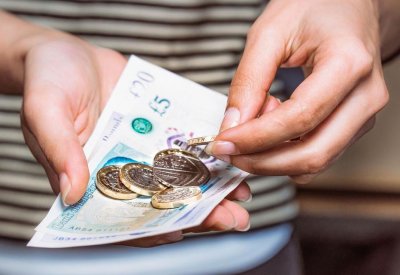 بكتيريا قاتلة ترعب البريطانيين.. وتنتشر بواسطة النقود!