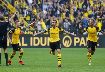 دورتموند يعزز صدارته بـ"هاتريك" باكو ألكاسير