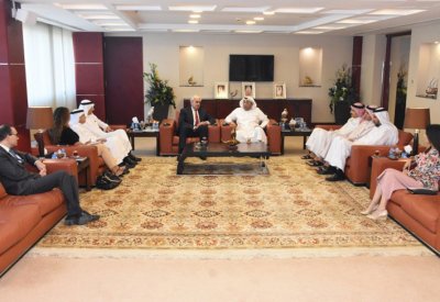 غرفة التجارة تبحث تنمية العلاقات الاقتصادية بين البحرين وفرنسا