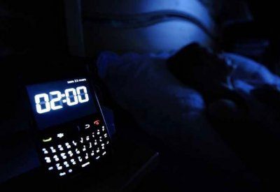 تنظيم النوم.. كيف تتحول من "بومة ليلية" إلى "طائر نهاري"
