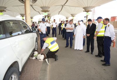 "الجمارك" : القبض على مسافر بحوزته 2 كيلو جرام من مادة الحشيش المخدرة