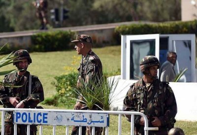 الجزائر.. محاكمة ضباط كبار بتهمة الثراء غير المشروع