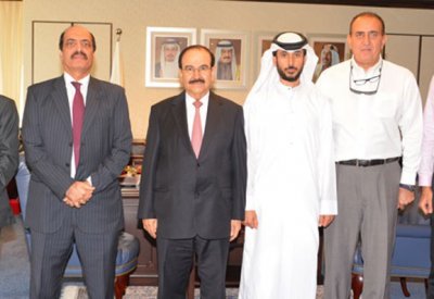ميرزا يطلع على آخر التقنيات الحديثة في الطاقة الشمسية