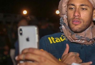  بالصور.. نجوم البرازيل بالزي السعودي قبل "الكلاسيكو"