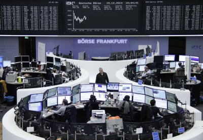  أسهم أوروبا تتعافى من أدنى مستوى في 22 شهرا