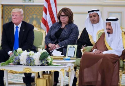 الملك سلمان يتلقى اتصالا هاتفيا من ترامب