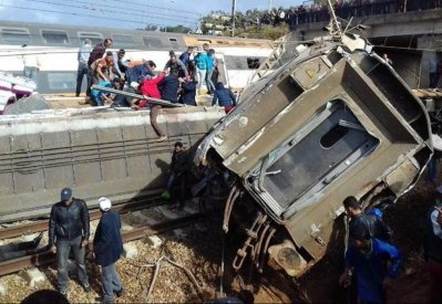 المغرب.. مقتل 6 وإصابة 80 آخرين في انقلاب قطار سريع