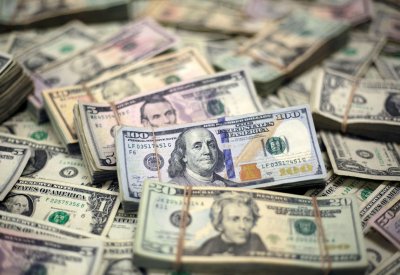  الدولار مستقر مع إشارات على تحسن الإقبال على المخاطرة وسط مكاسب للأسهم