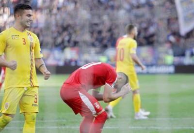 يويفا يتوعد رومانيا بالعقوبات بسبب "عنصرية" ضد اللاجئين
