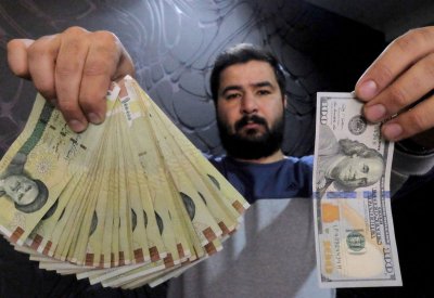 منظمة أميركية تضغط على "سويفت" لحصار إيران مالياً