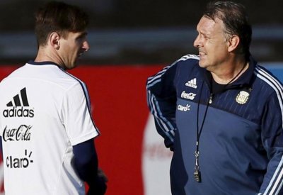 تاتا مارتينو: منتخب الأرجنتين الحالي مخزٍ.. ولن أدربه