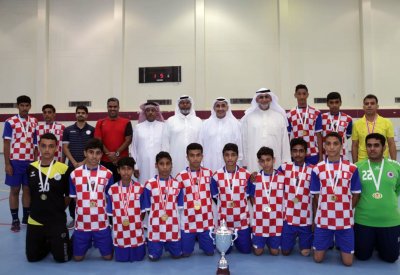 مدرسة الدراز تستعيد بطولة كرة اليد لمدارس البنين الإعدادية