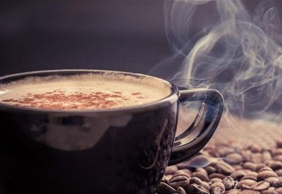 أضيفوا هذه المكوّنات إلى قهوتكم.. لحرق الدهون وخسارة الوزن!