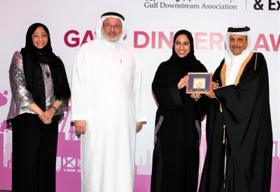 الجلاهمة يسليم جوائز التميُّز فــي صناعة النفط والغاز في دول التعاون