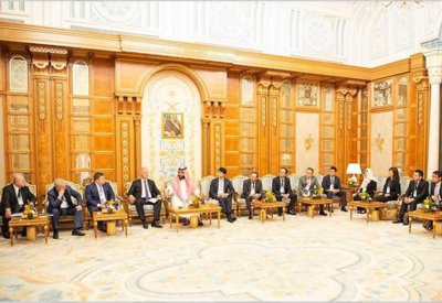 ولي العهد السعودي يلتقي عدداً من رؤساء الصناديق السيادية والشركات العالمية
