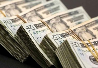 الدولار "يحلق".. وارتفاع جديد قريبا