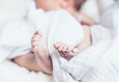 امرأة تقتل رضيعها بعدما تعرفت على "الوسيلة الأفضل" من الإنترنت
