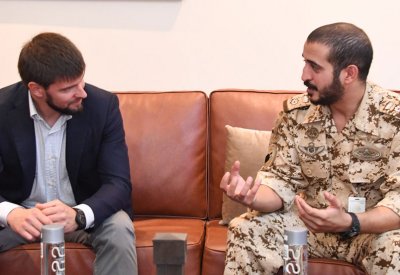 خالد بن حمد: تعزيز التعاون مع القوة الخاصة الشيشانية
