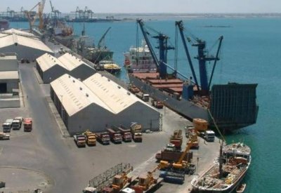 اليمن.. وصول أول ناقلة نفط سعودية إلى ميناء عدن