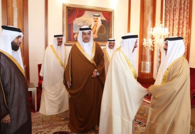 جلالة الملك المفدى يستقبل أبناء وأحفاد سمو الشيخ عطية الله بن عبدالرحمن آل خليفة