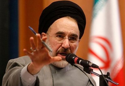 خاتمي يحذر النظام من "ثورة" إذا لم يحدث تغيير حقيقي