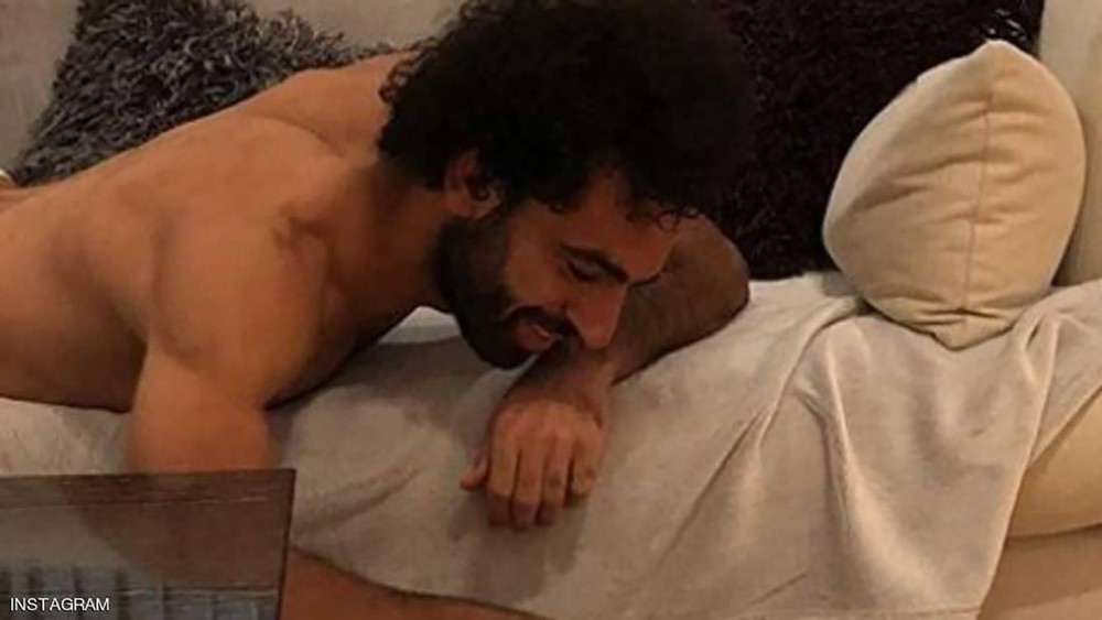 صلاح وصورته.. أمر غريب جدا أثار اهتمام المصريين