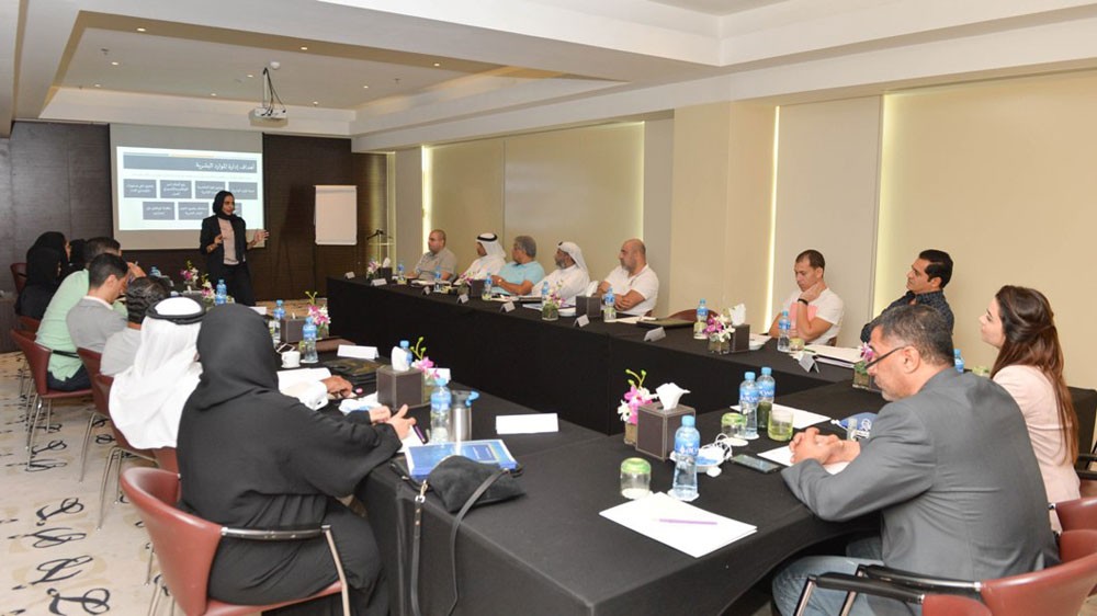 الأكاديمية الأولمبية البحرينية تنظم دورة الموارد البشرية