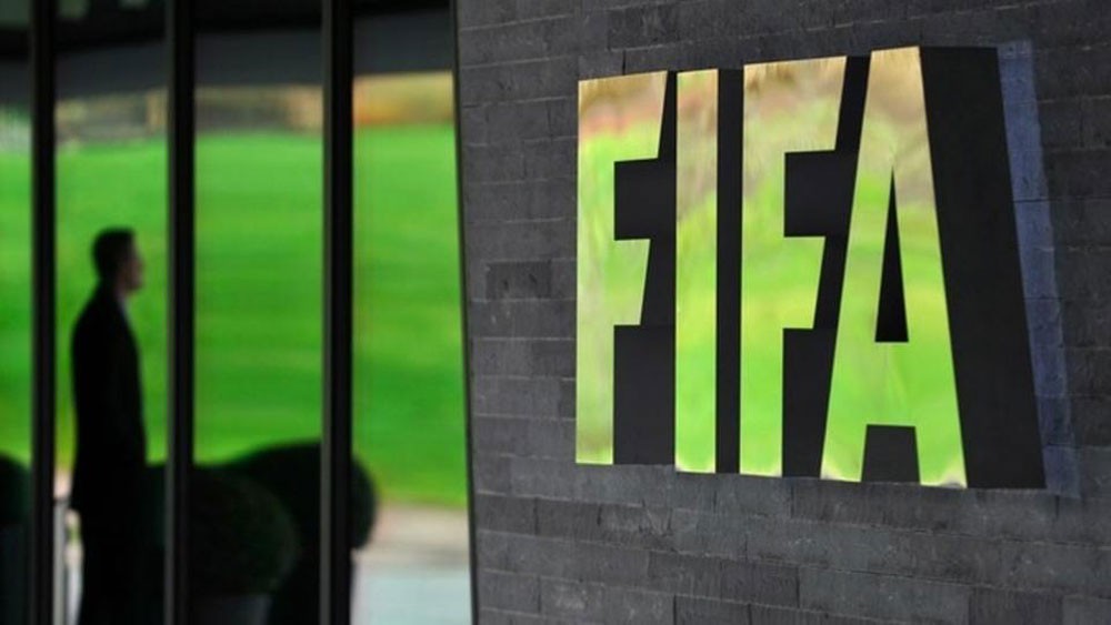 "فيفا" يوقف اتحاد سيراليون بسبب تدخلات حكومية